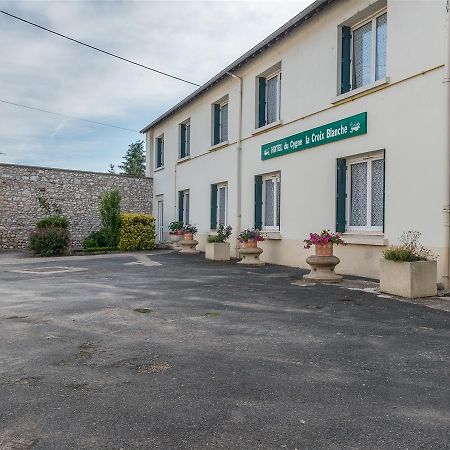 Auberge Le Cygne De La Croix Blanche Lailly-en-Val Exterior foto
